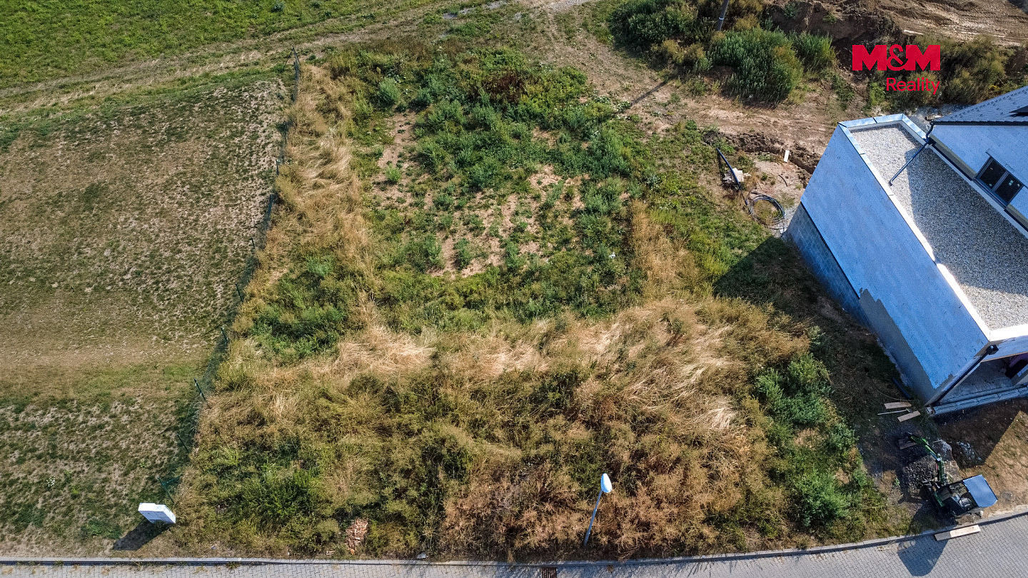 Prodej stavebního pozemku 827 m² – fotografie 4