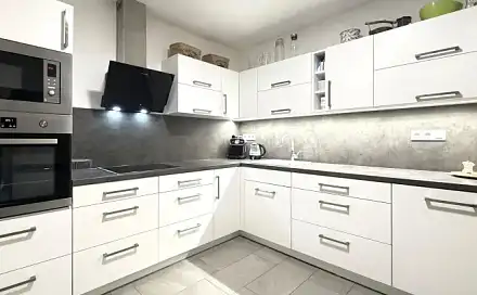 Prodej bytu 3+1 74 m², Kpt. Jaroše, Mikulov, okres Břeclav