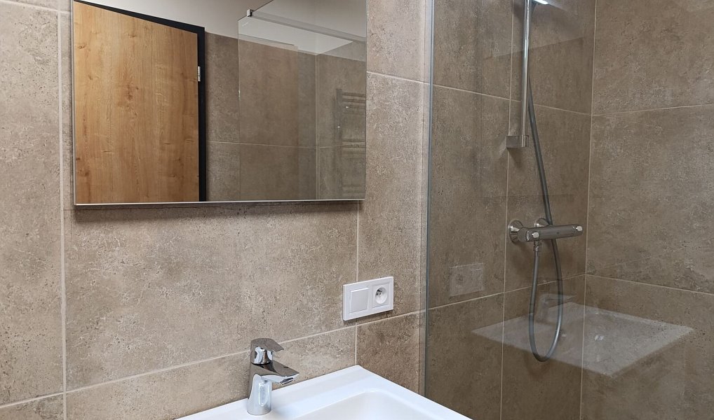 Pronájem bytu 3+kk 72 m², Bystřany – náhled fotky 16