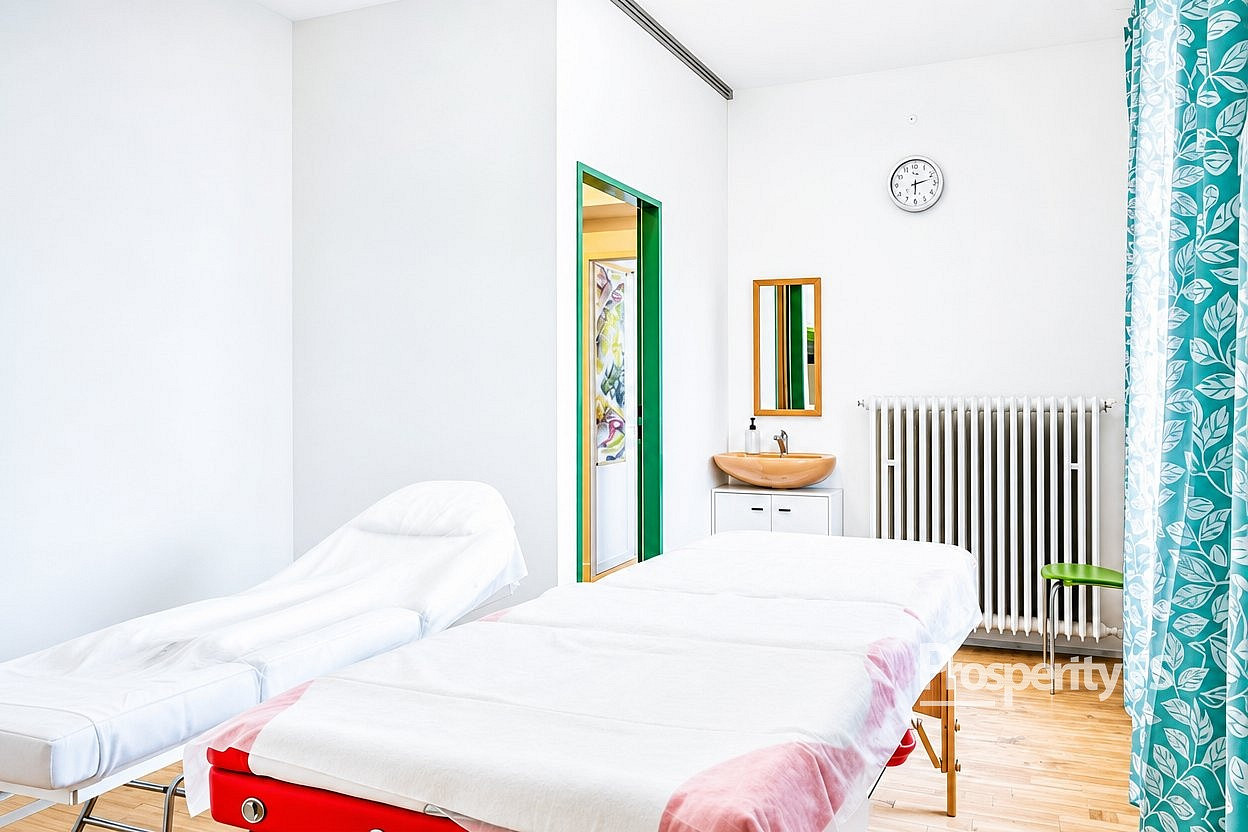 Pronájem komerčního objektu (jiného typu) 16 m²