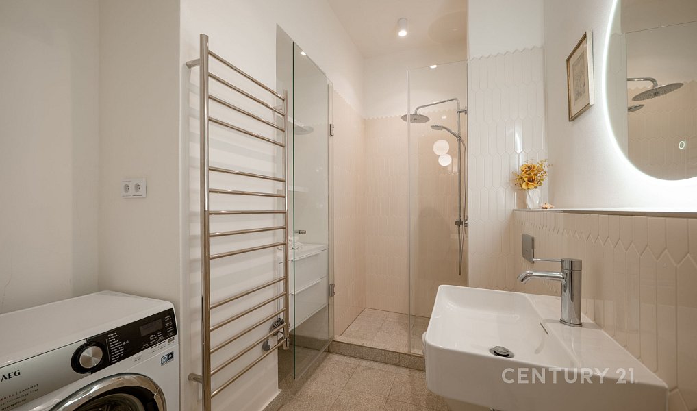 Prodej bytu 2+kk 58 m², Praha – náhled fotky 3