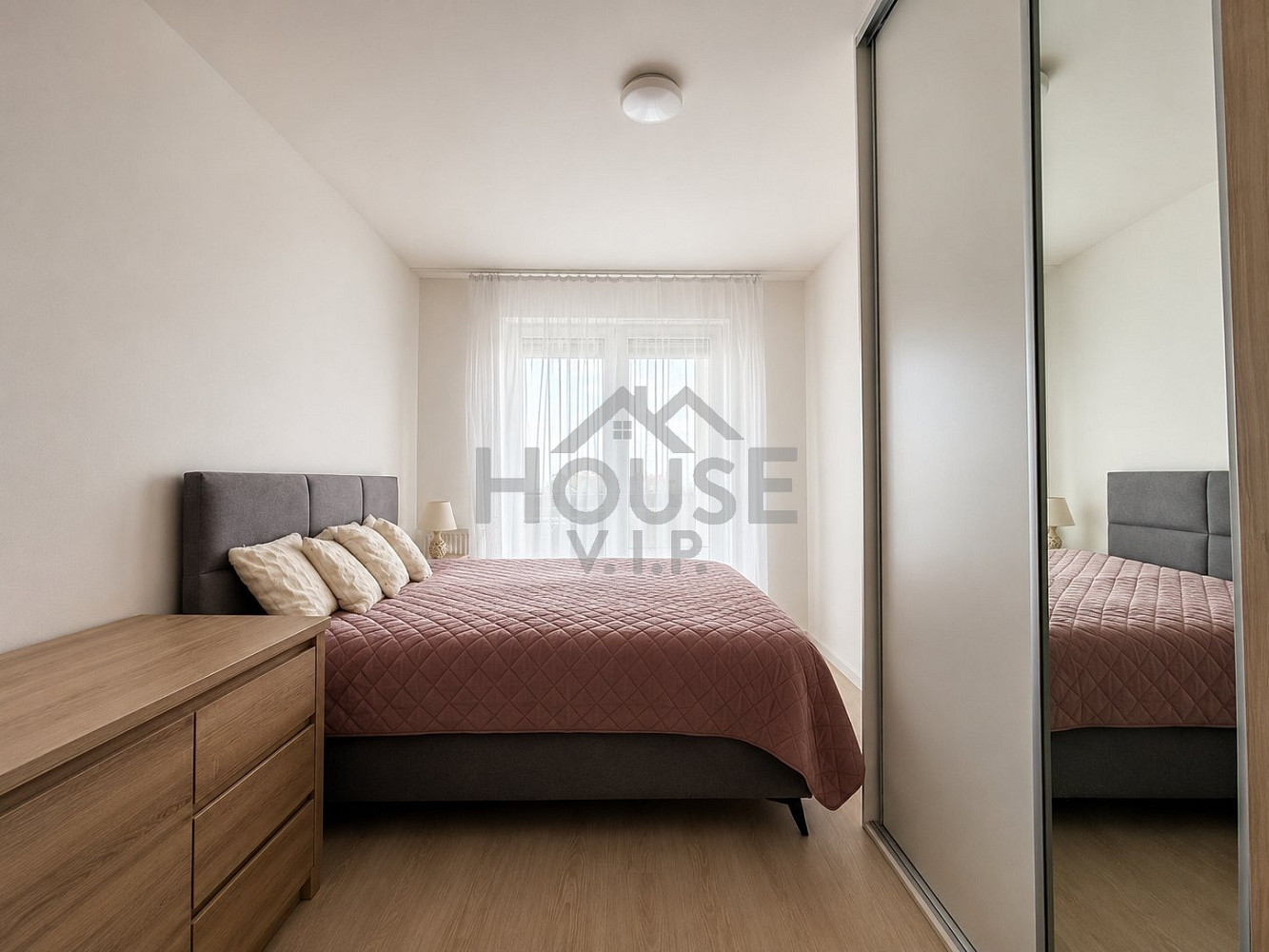 Prodej bytu 3+kk 68 m² — photo 2