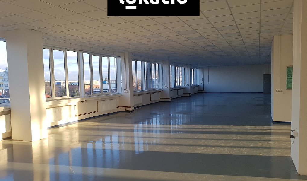 Pronájem skladovacích prostor 830 m², Hradec Králové – náhled fotky 3