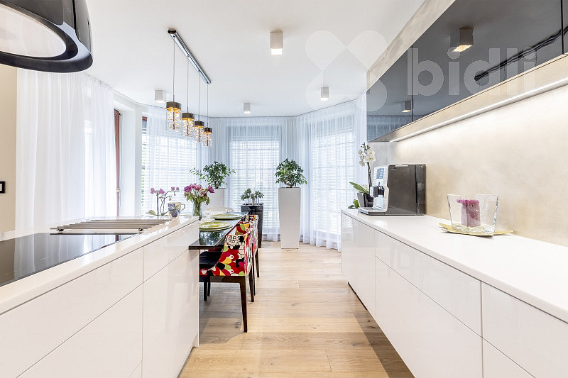 Prodej domu 195 m² s pozemkem 750 m² – fotografie 4