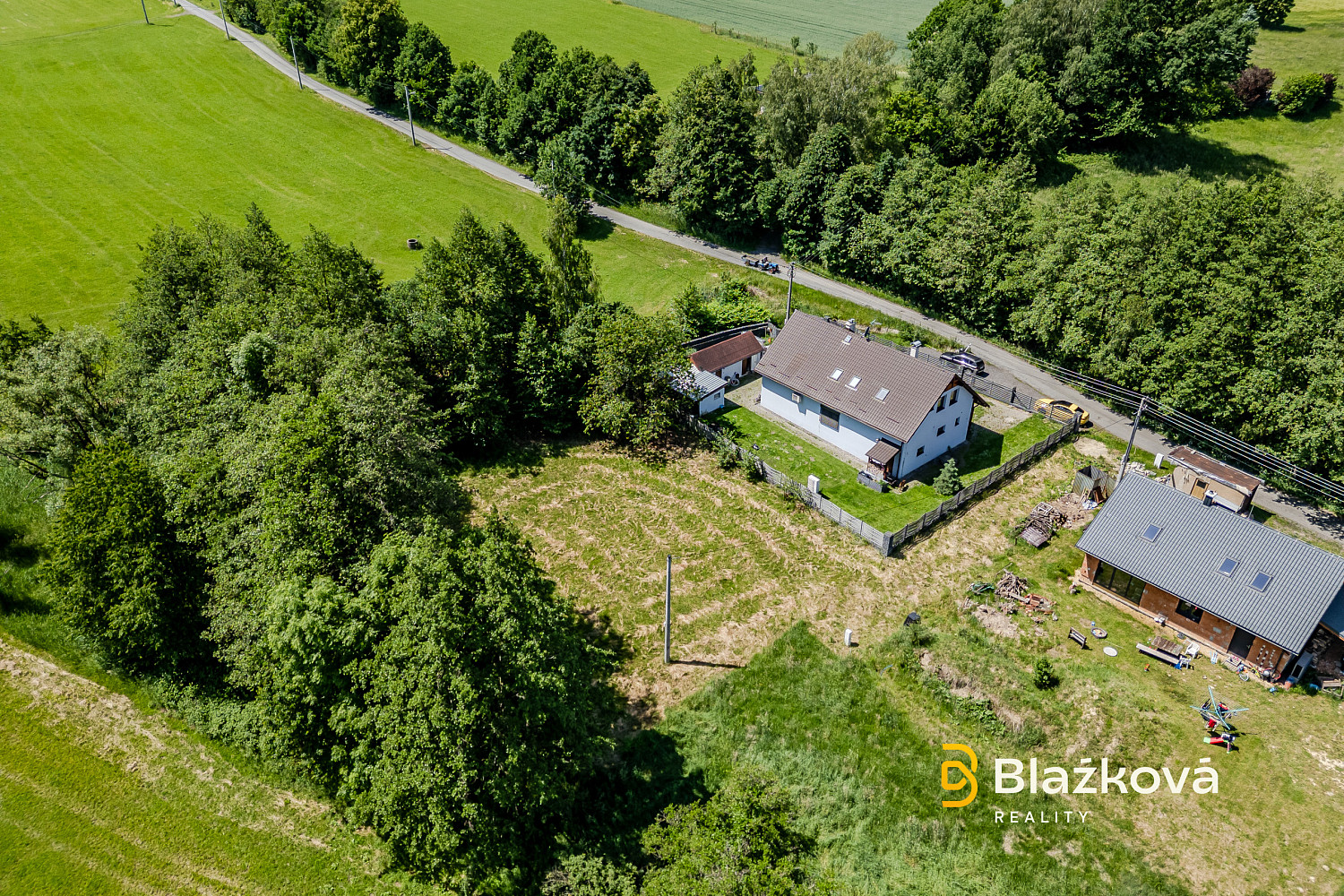 Prodej stavebního pozemku 1 528 m² – fotografie 3