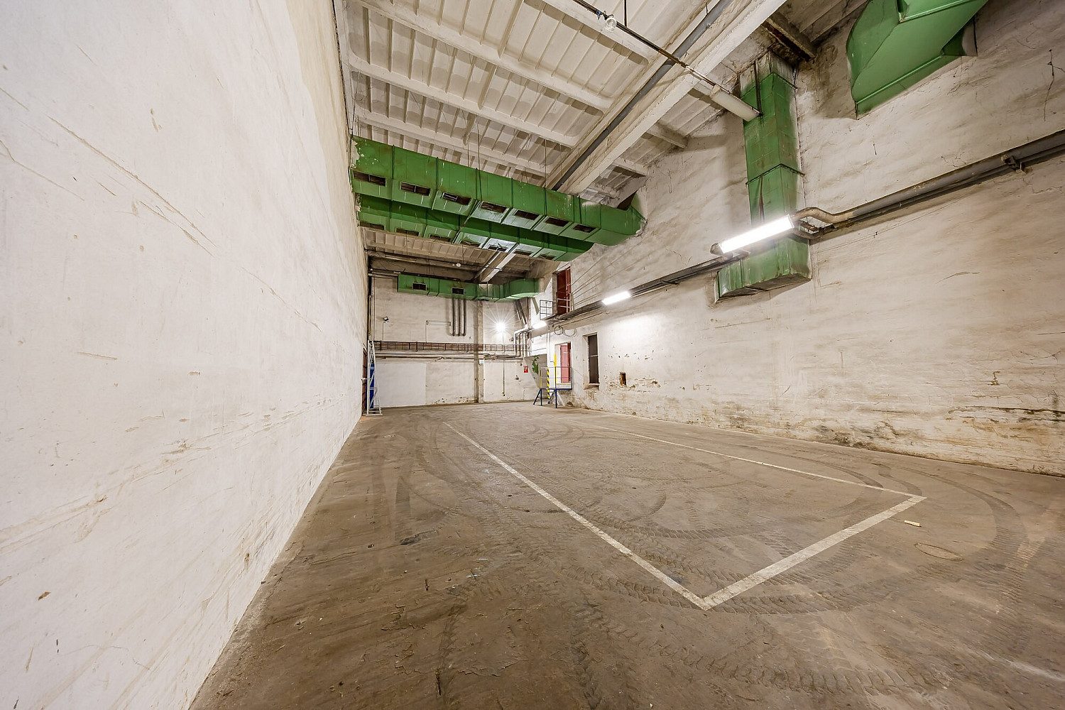 Pronájem obchodních prostor 187 m² – fotografie 2
