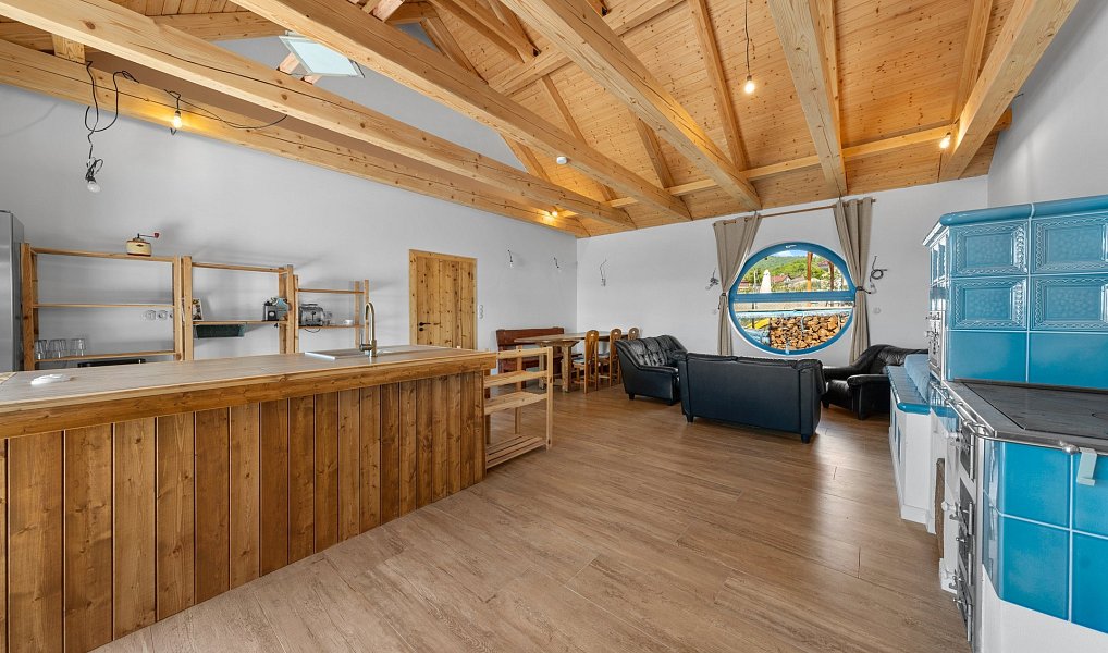 Prodej domu 182 m² s pozemkem 1 107 m², Trnovany – náhled fotky 7