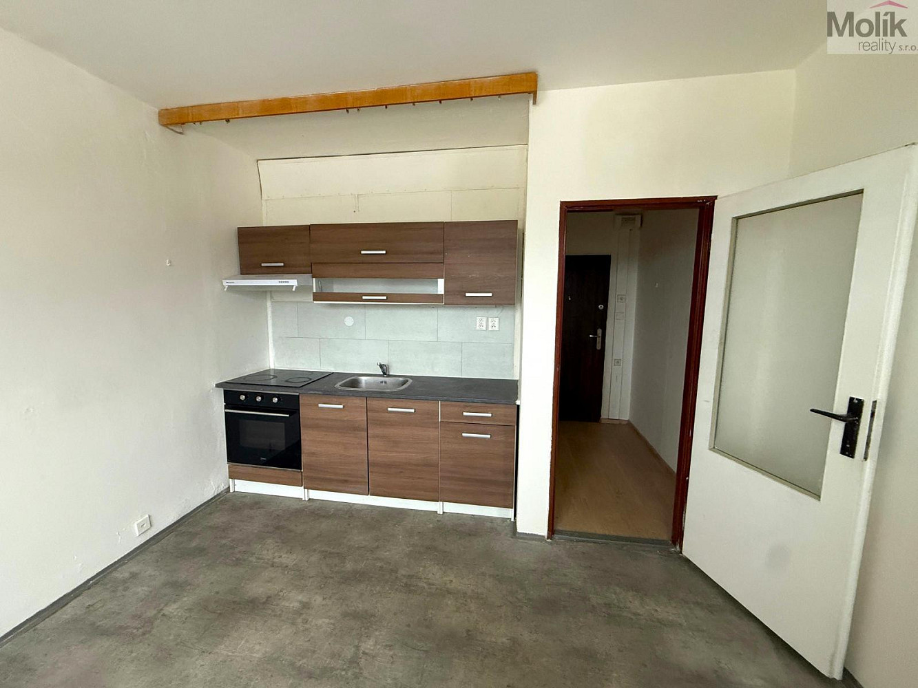 Pronájem bytu 1+1 34 m² – fotografie 2