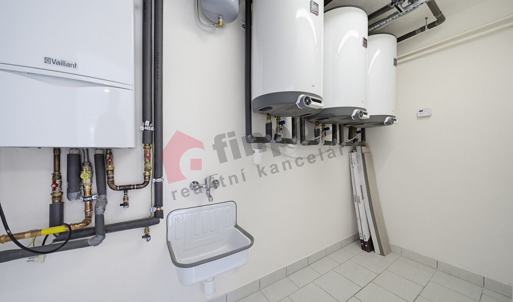 Prodej domu 268 m² s pozemkem 224 m², Praha – náhled fotky 28
