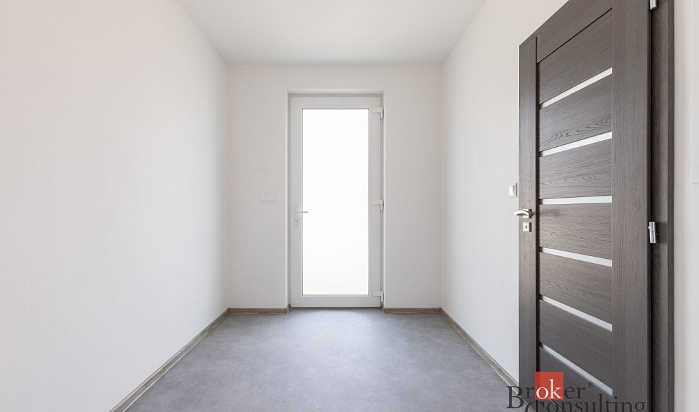 Prodej domu 100 m² s pozemkem 699 m², Miroslav – náhled fotky 19