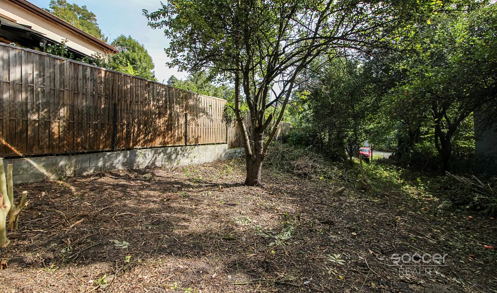 Prodej zahrady 644 m², Praha – náhled fotky 8