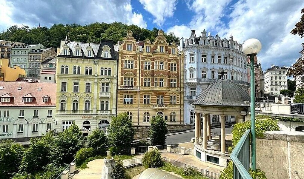 Prodej ubytovacího objektu 1 316 m², Karlovy Vary – náhled fotky 3