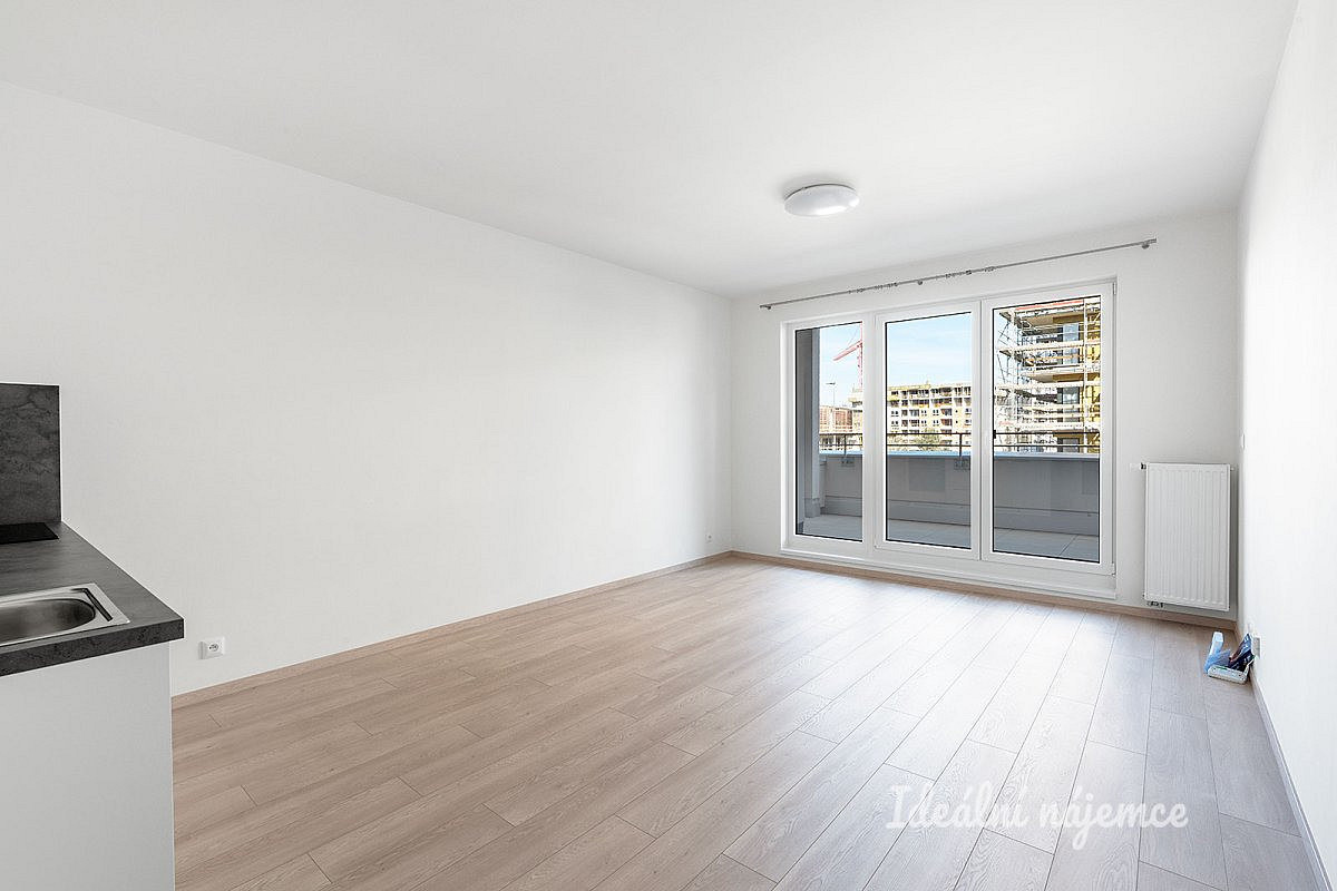 Pronájem bytu 1+kk 33 m²