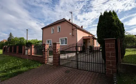 Prodej domu 180 m² s pozemkem 809 m², Hrochův Týnec - Stíčany, okres Chrudim