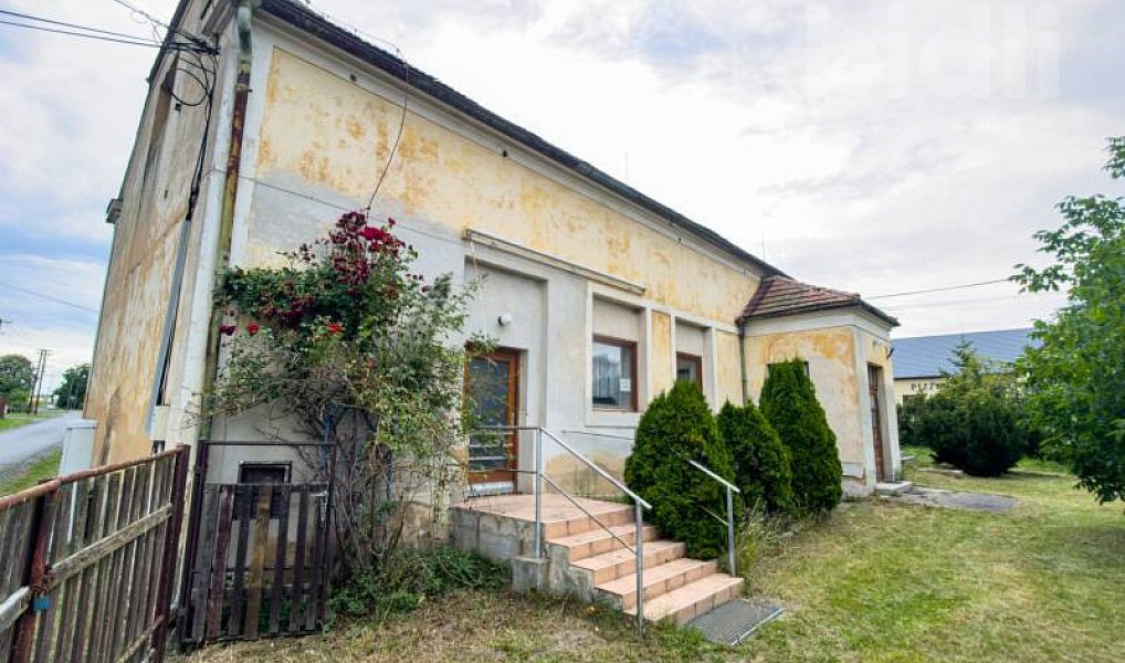 Prodej domu 352 m² s pozemkem 1 255 m², Pernarec – náhled fotky 12