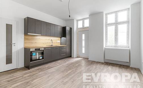 Pronájem bytu 1+kk 32 m², Havlíčkovo náměstí, Žirovnice, okres Pelhřimov