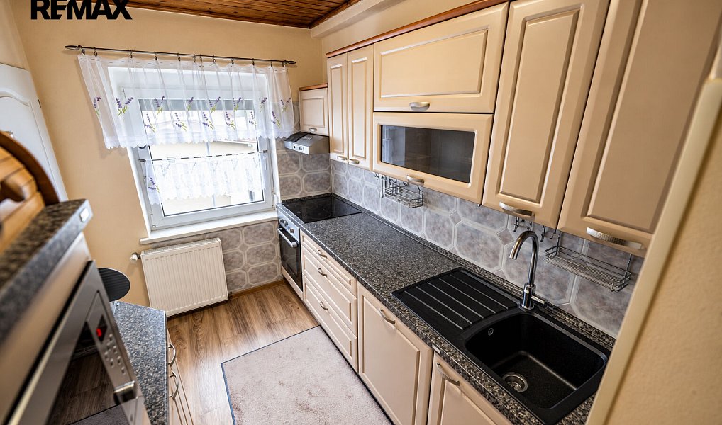 Prodej domu 290 m² s pozemkem 877 m², Habartov – náhled fotky 7