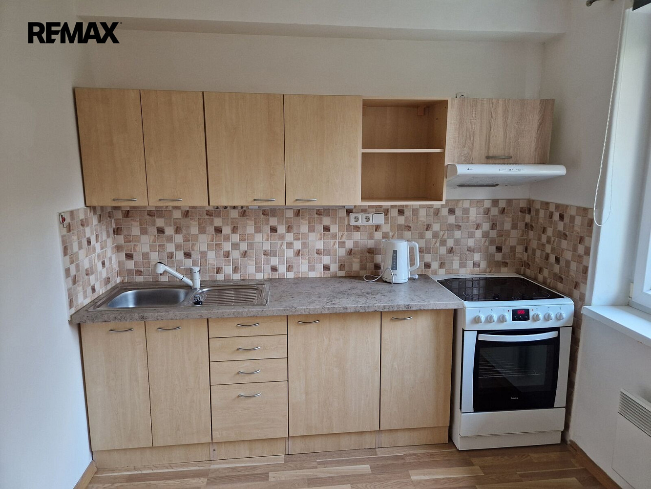 Pronájem bytu 1+1 32 m² — photo 3