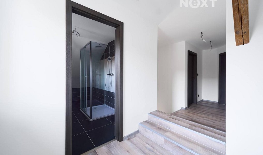 Prodej domu 164 m² s pozemkem 375 m², Srch – náhled fotky 16