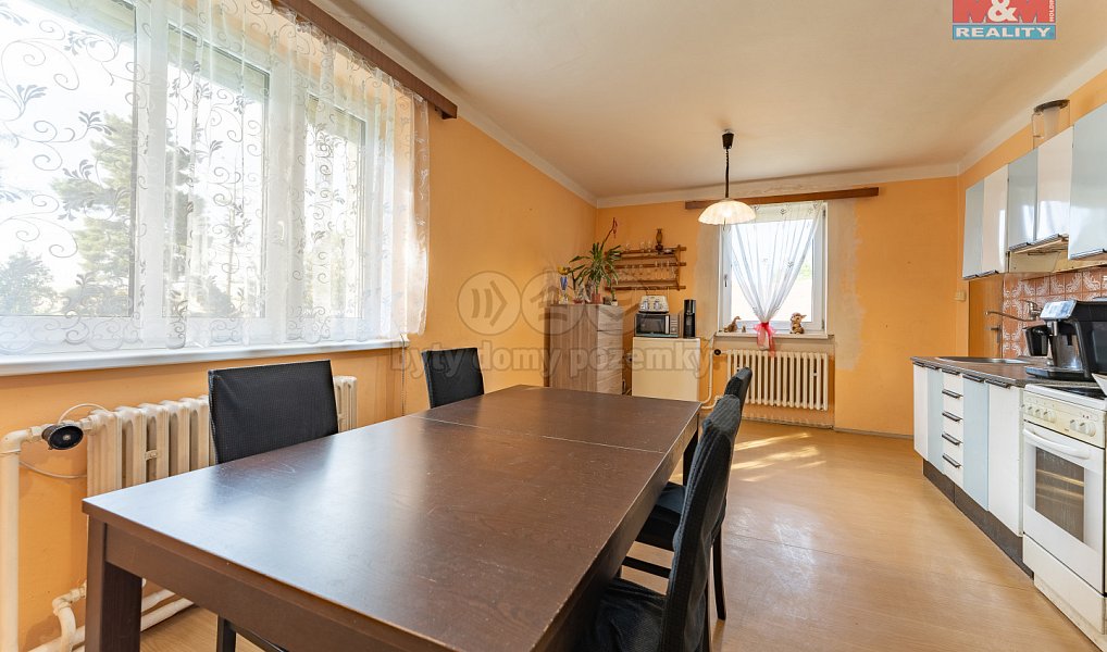 Prodej domu 743 m² s pozemkem 2 776 m², Zásmuky – náhled fotky 3