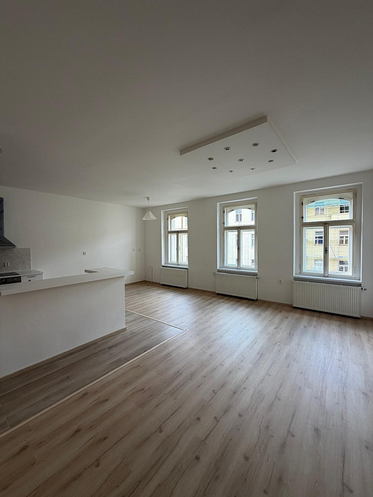 Pronájem bytu 3+kk 82 m²