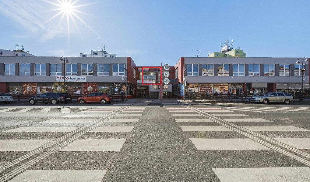 Pronájem obchodních prostor 100 m², Nový Bor – náhled fotky 2