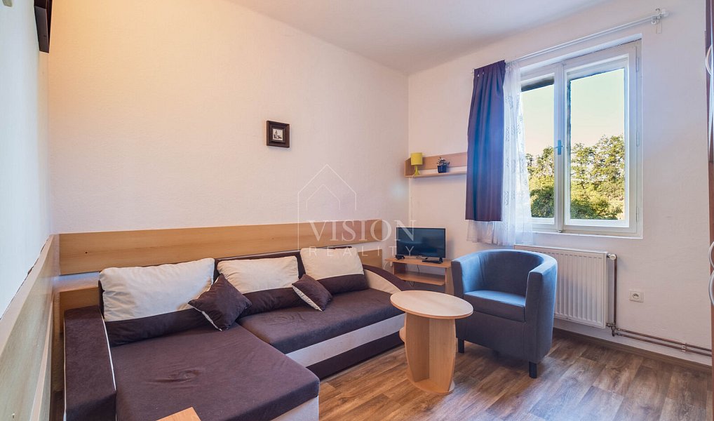 Prodej ubytovacího objektu 1 050 m², Varvažov – náhled fotky 7