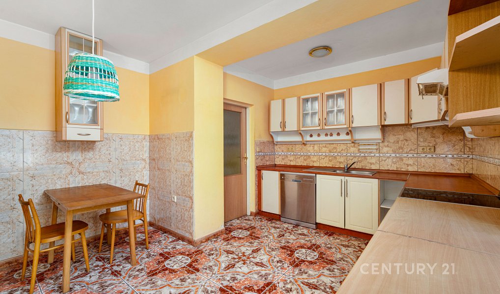 Prodej domu 220 m² s pozemkem 596 m², Oslavany – náhled fotky 9