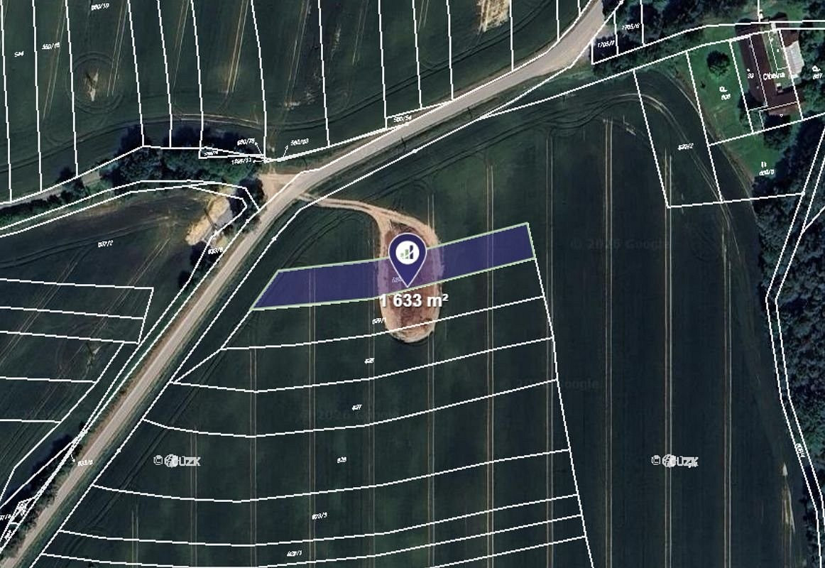 Prodej pole 1 633 m²