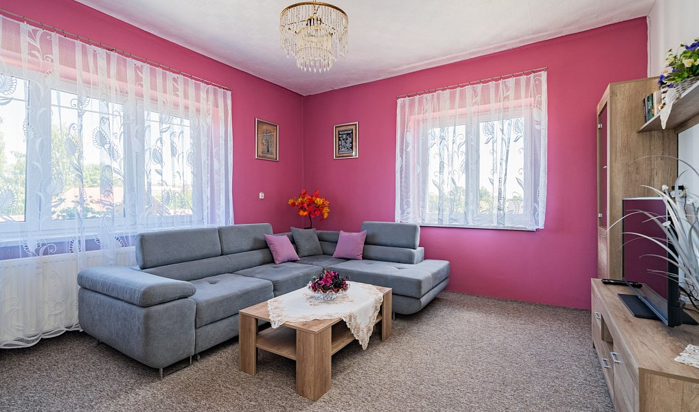 Prodej domu 270 m² s pozemkem 919 m², Tachov – náhled fotky 17