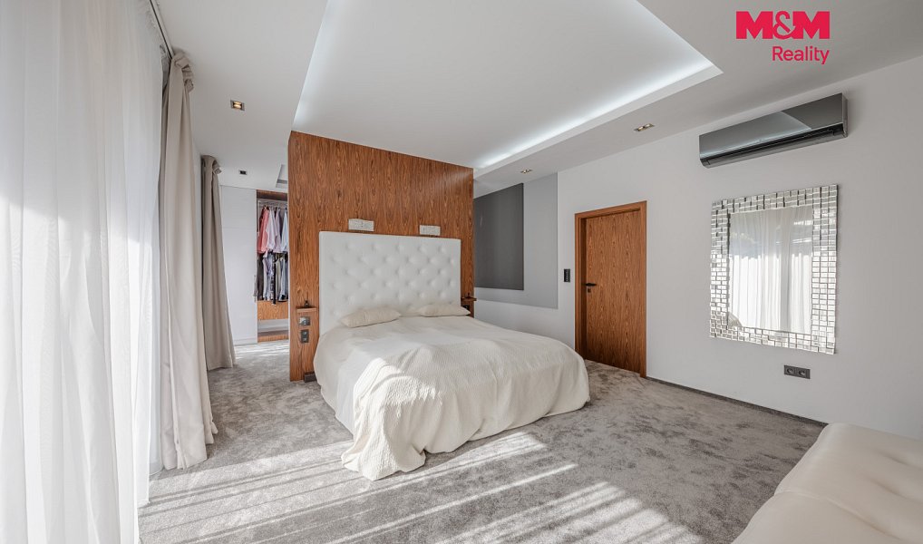 Pronájem domu 276 m² s pozemkem 3 217 m², Mostkovice – náhled fotky 5