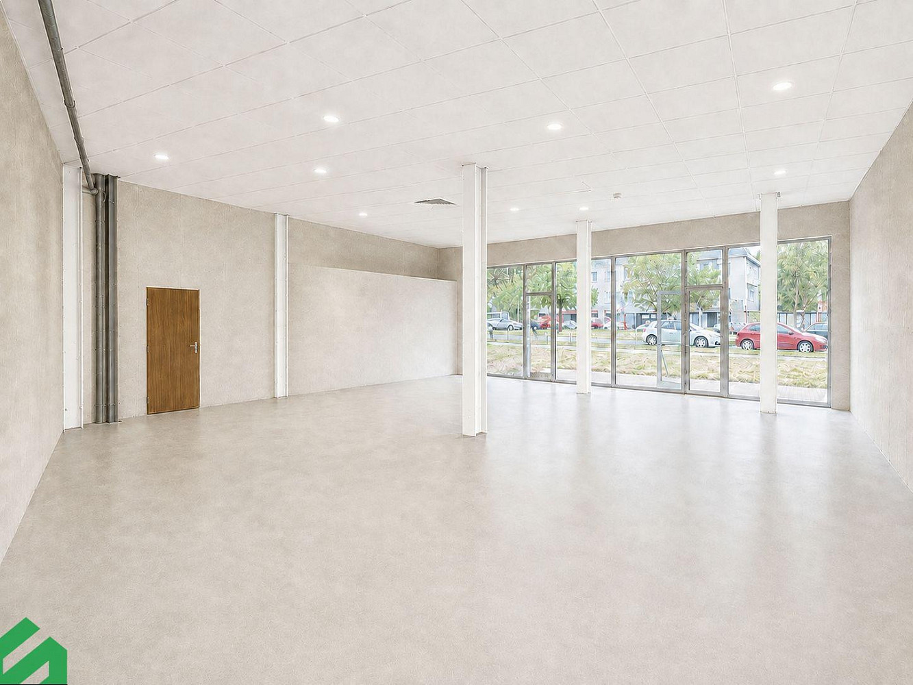 Pronájem obchodních prostor 154 m²