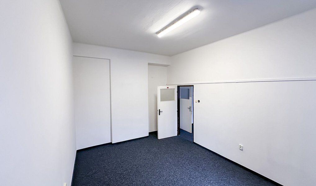 Pronájem kanceláře 34 m², Příbram – náhled fotky 2