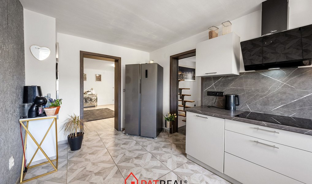 Prodej domu 177 m² s pozemkem 187 m², Rousínov – náhled fotky 4