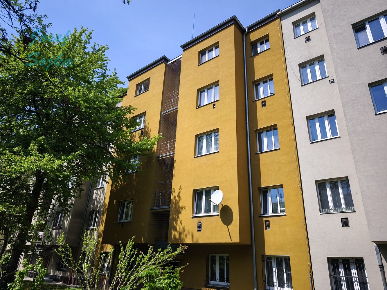 Prodej bytu 2+kk 46 m² – pohled 3