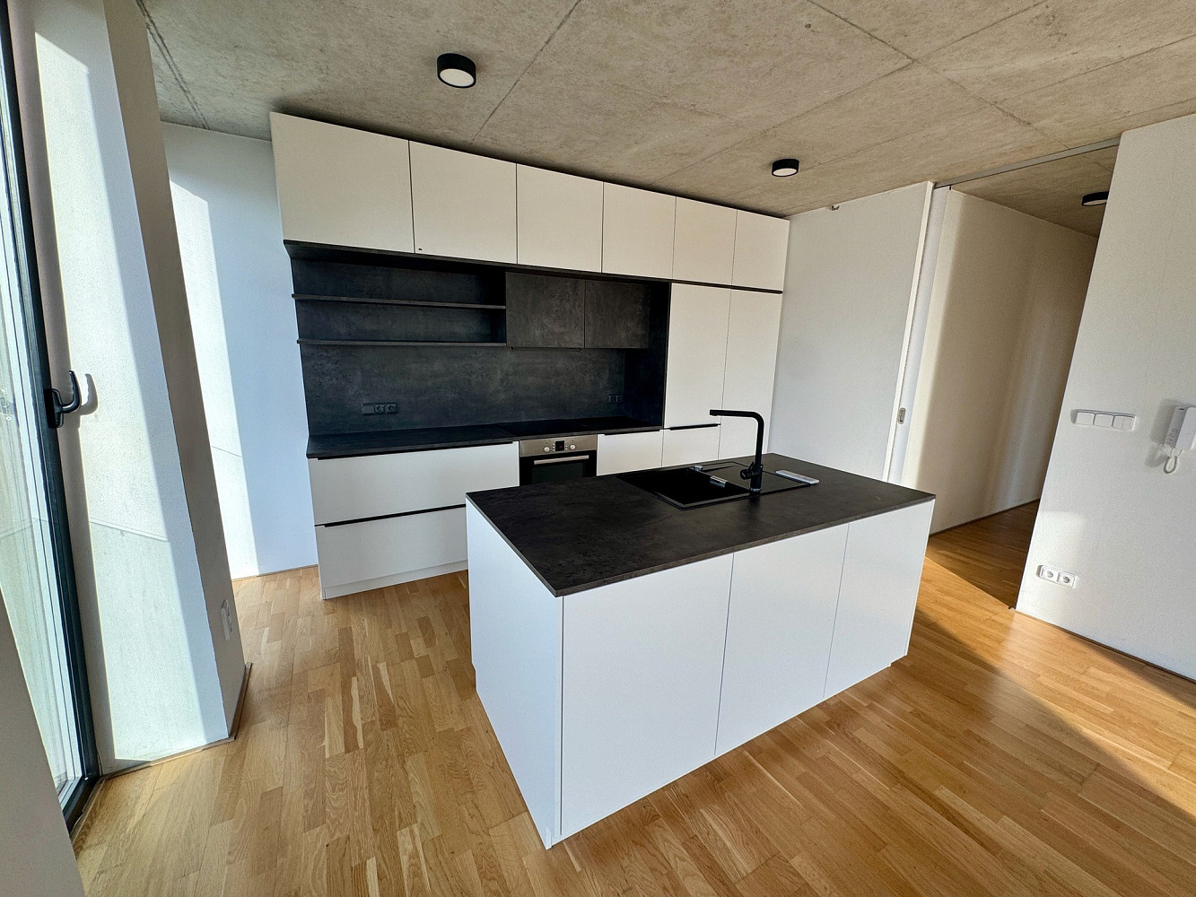 Pronájem bytu 3+kk 90 m² – fotografie 4