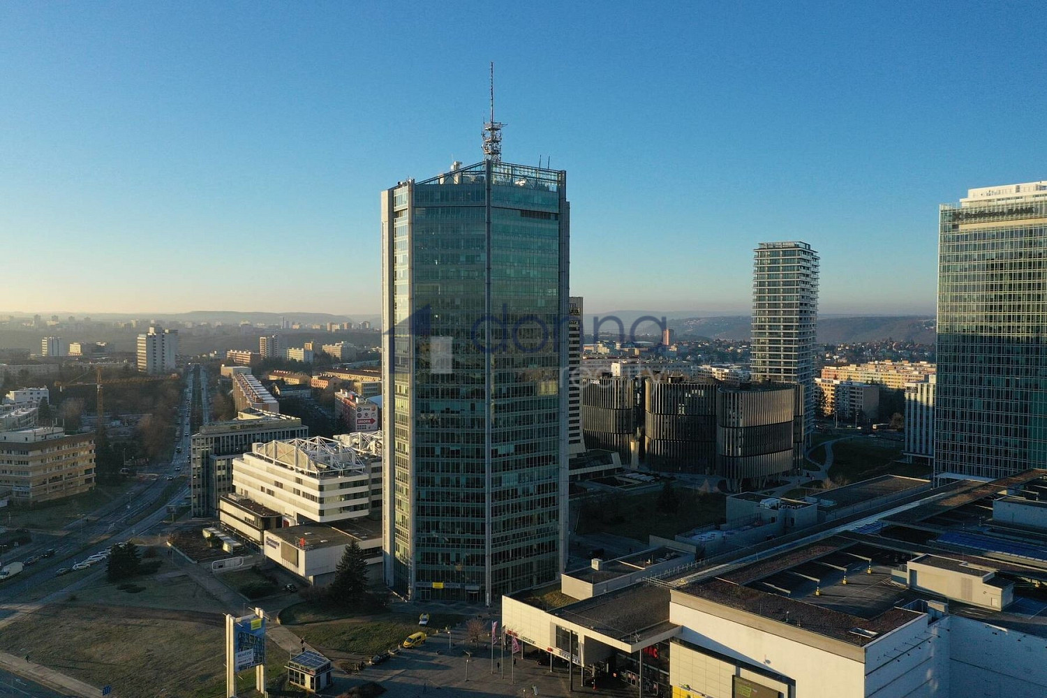 Pronájem kanceláře 39 m² – fotografie 4