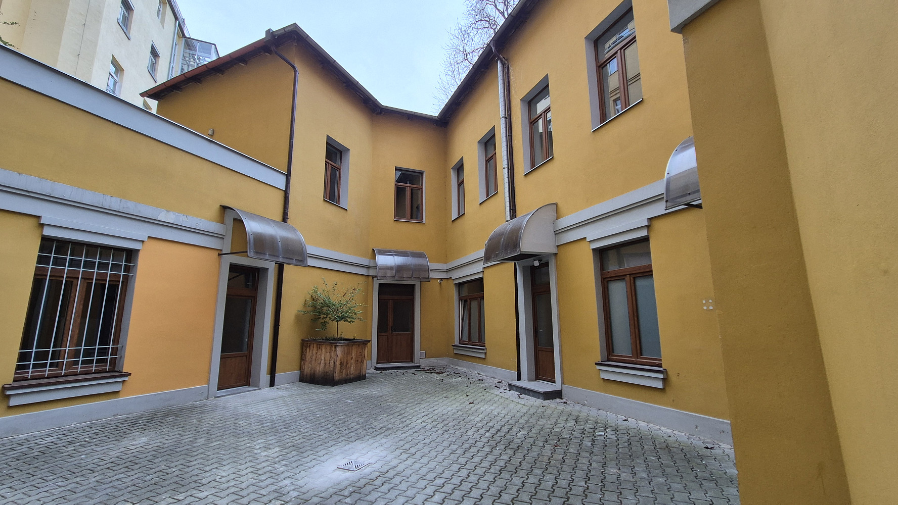 Pronájem bytu 2+1 116 m² — photo 3
