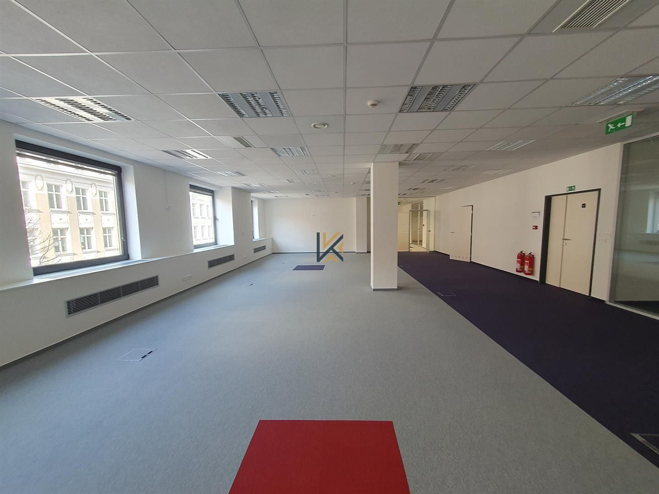 Pronájem kanceláře 235 m²