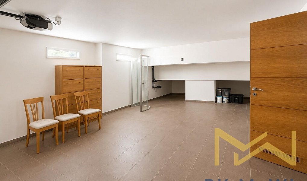 Pronájem domu 350 m² s pozemkem 330 m², Praha – náhled fotky 16