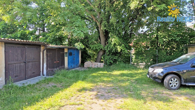 Pronájem garáže 20 m2, Na Hájku, Praha 8, Libeň