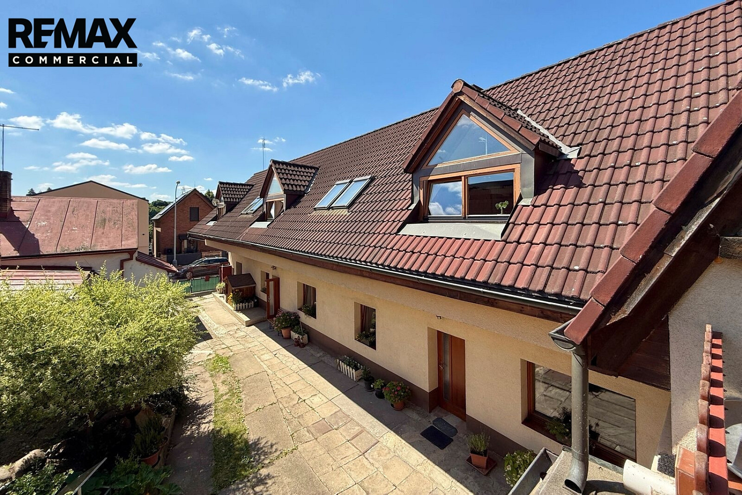 Prodej domu 225 m² s pozemkem 439 m²