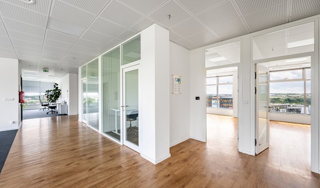Pronájem kanceláře 487 m², Praha – náhled fotky 8