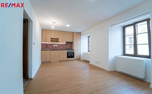 Pronájem bytu 2+kk 37 m², Jungmannovo náměstí, Kutná Hora - Kutná Hora-Vnitřní Město