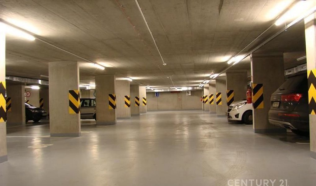 Podnájem garážového stání pro motorku 5m2, Praha – náhled fotky 7