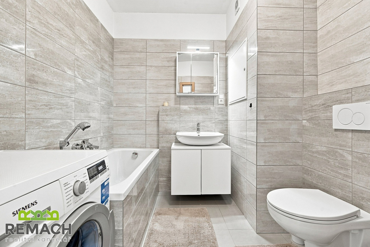 Pronájem bytu 2+kk 61 m² – fotografie 3