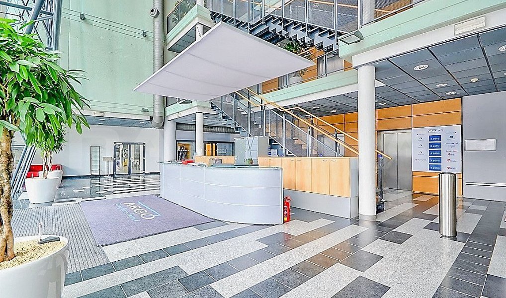 Pronájem kanceláře 956 m², Praha – náhled fotky 4