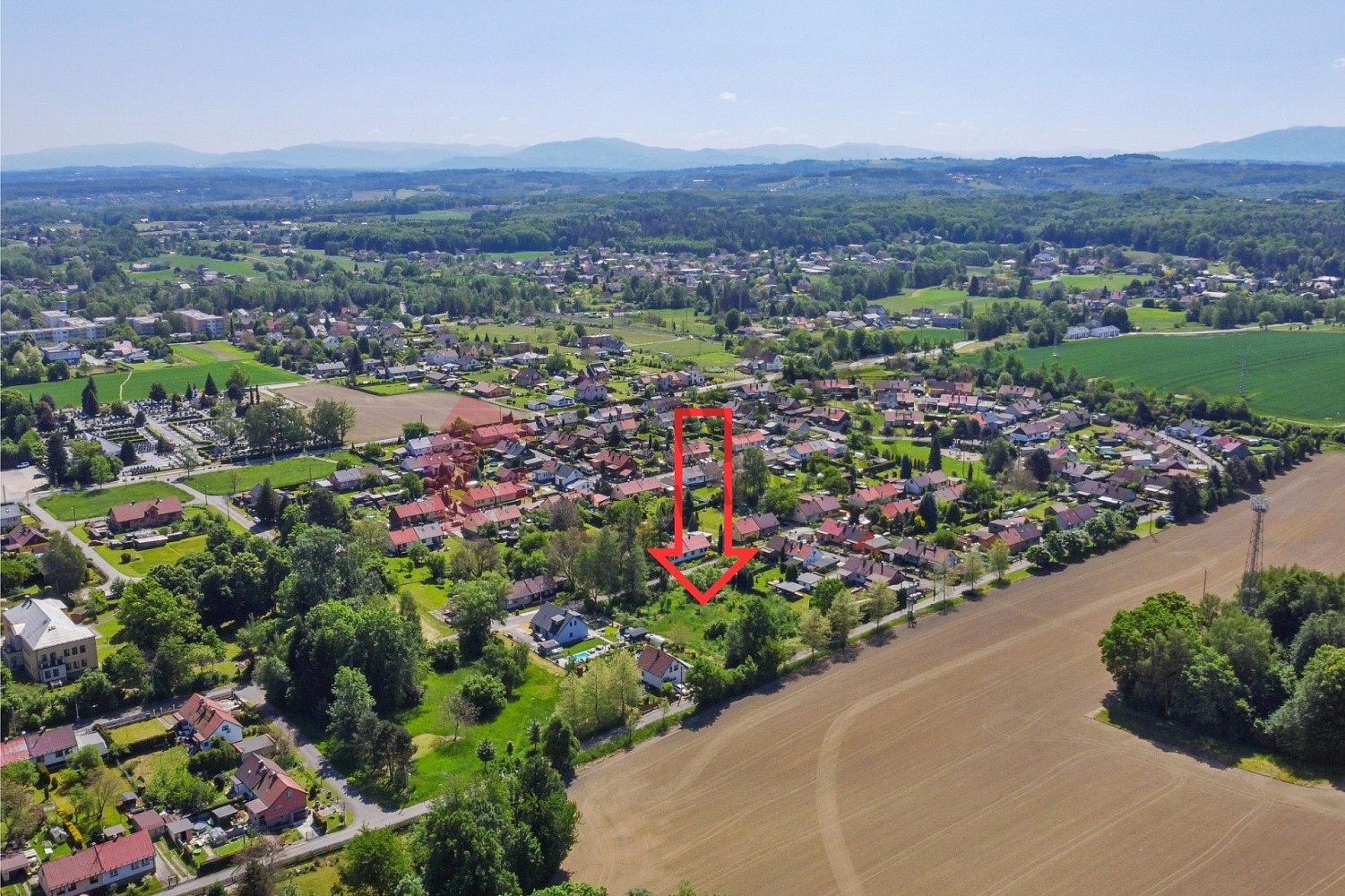 Prodej stavebního pozemku 703 m² – fotografie 2