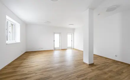 Prodej kanceláře 89 m², U Trati, Karlovy Vary - Bohatice