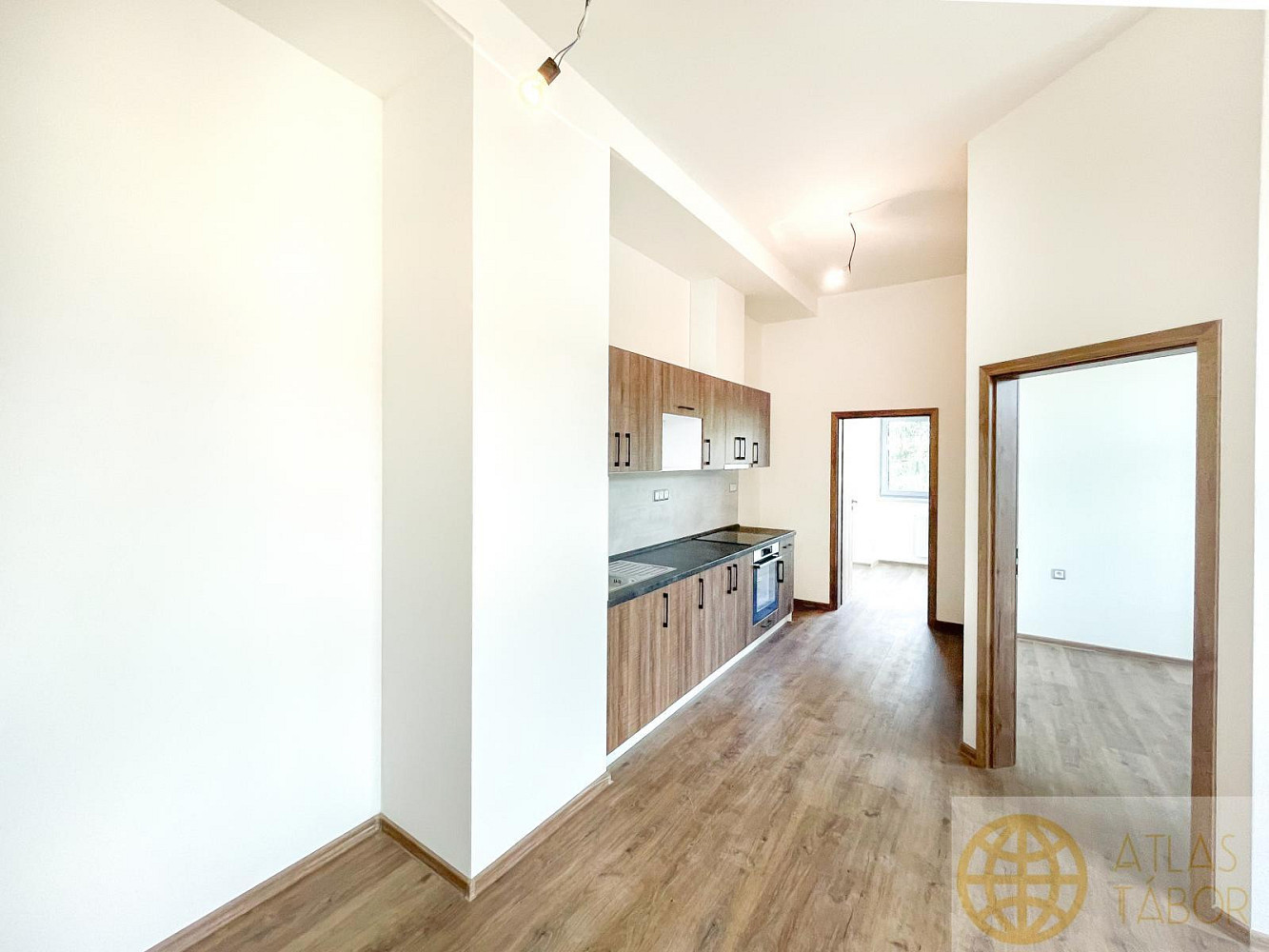 Pronájem bytu 3+kk 60 m² – fotografie 2
